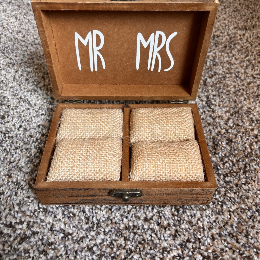 Wooden Mr & Mrs Ring Box